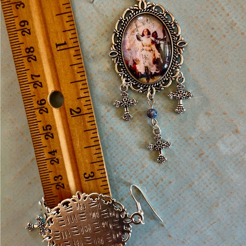 Joan of Arc Vintage Style Earrings Art Cameo Earrings - Picture 16 of 17